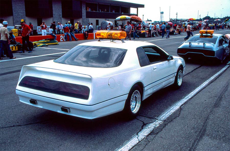 Ford-Thunderbird-1983-PPG-Pace-Car-rear-track